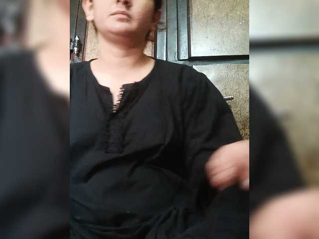 Khadija3 live cam on BongaCams