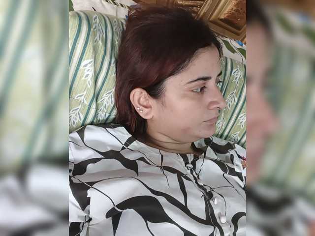 Khadija3 live webcam show