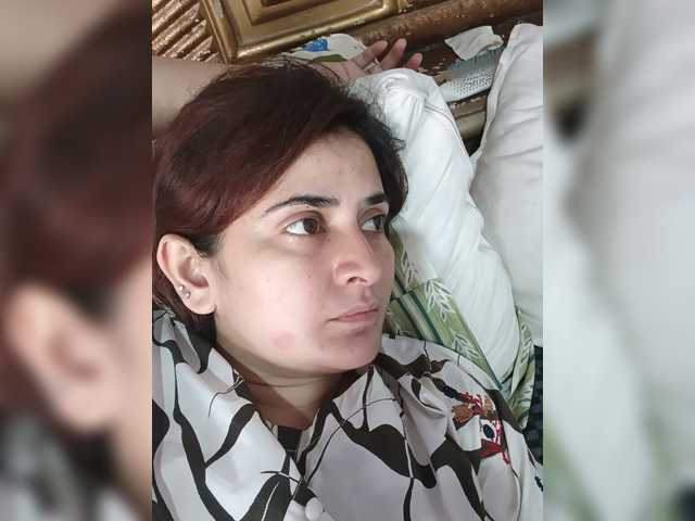 Khadija3 live webcam show