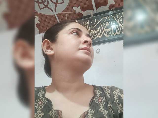 khadija3 live show