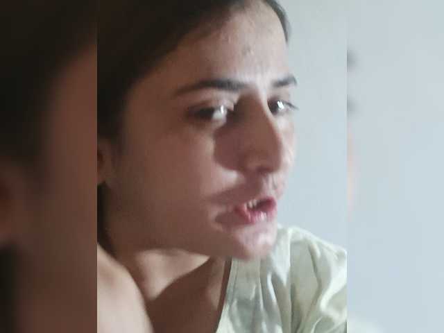 Khadija3 live cam on BongaCams