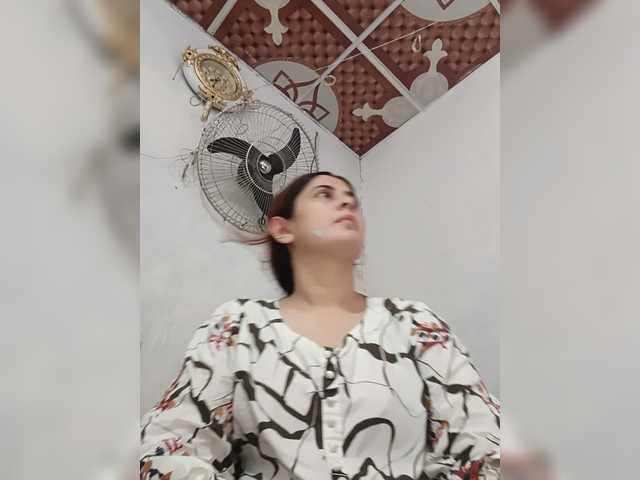 Khadija3 live webcam show