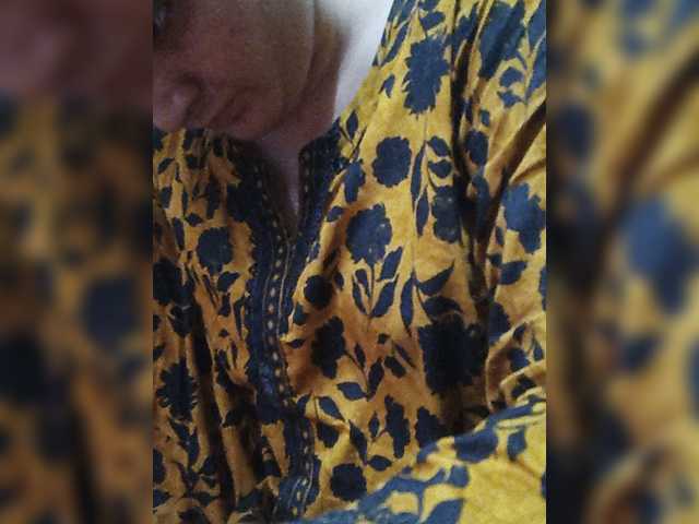 Khadija3 live cam on BongaCams