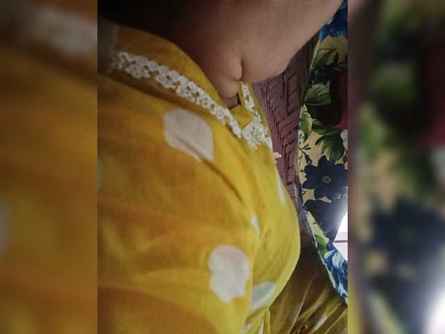 Khadija3 live cam on BongaCams