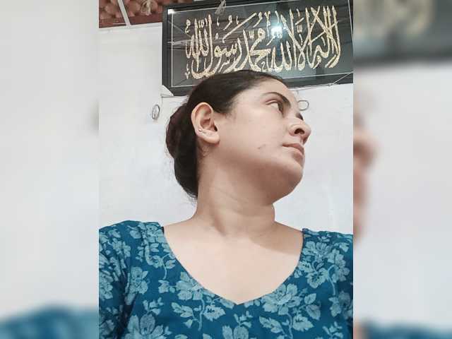 Khadija3 live cam on BongaCams