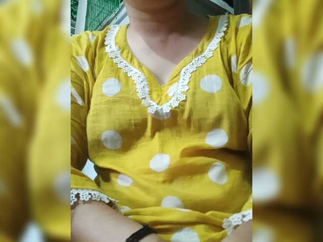 Khadija3 live cam on BongaCams