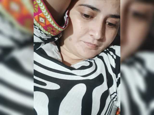 Khadija3 live cam on BongaCams