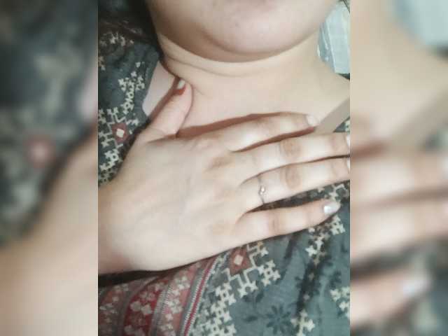 Khadija3 live cam on BongaCams