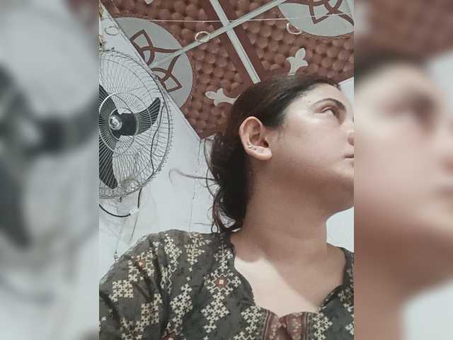 Khadija3 live cam on BongaCams