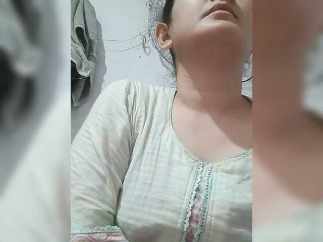 Khadija3 live cam on BongaCams