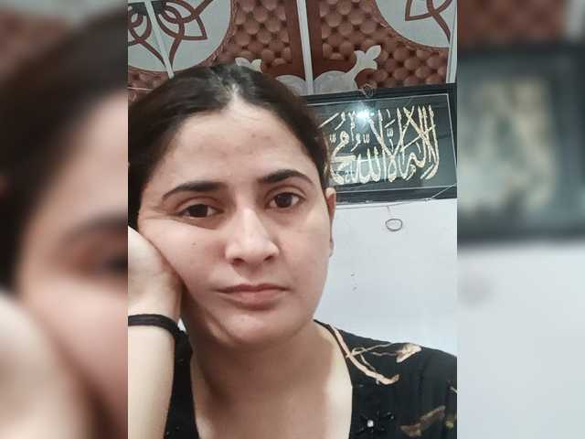 Khadija3 live cam on BongaCams