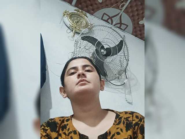 Khadija3 live cam on BongaCams
