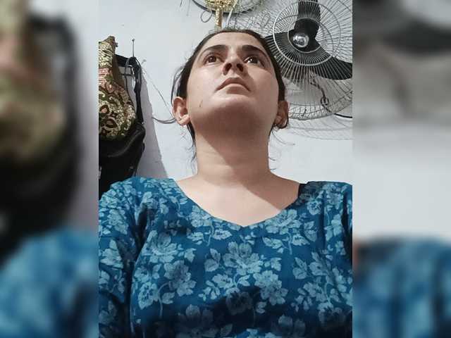 Khadija3 live cam on BongaCams
