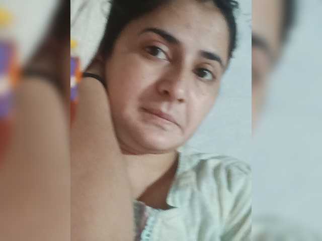 Khadija3 live cam on BongaCams