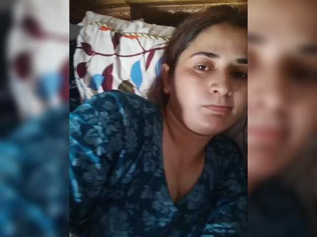 Khadija3 live cam on BongaCams