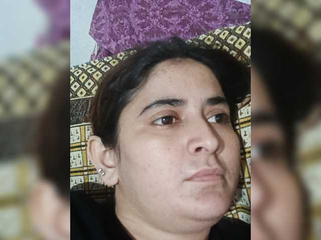 Khadija3 live cam on BongaCams