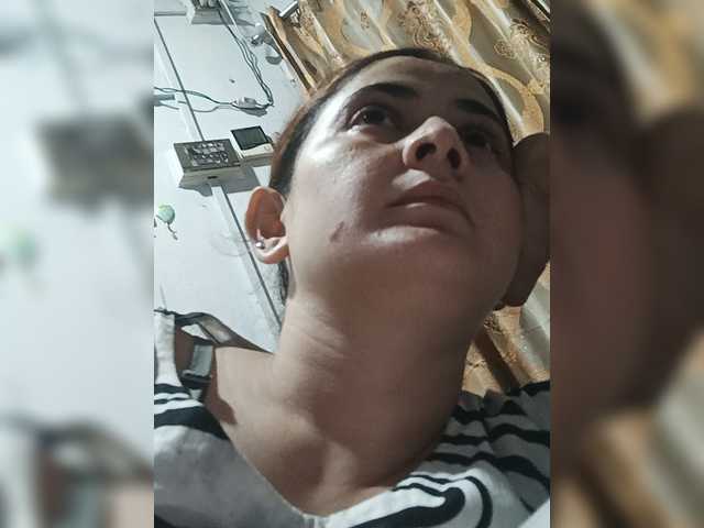Khadija3 live cam on BongaCams