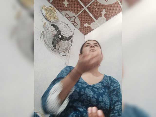 Khadija3 live cam on BongaCams