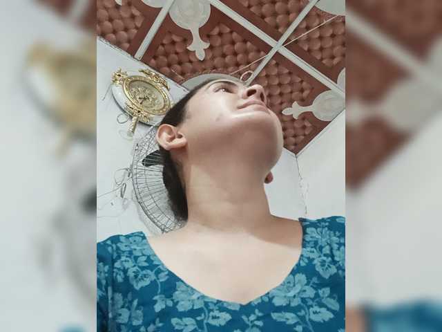 Khadija3 live cam on BongaCams