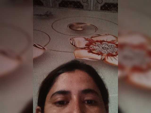 Khadija3 live cam on BongaCams