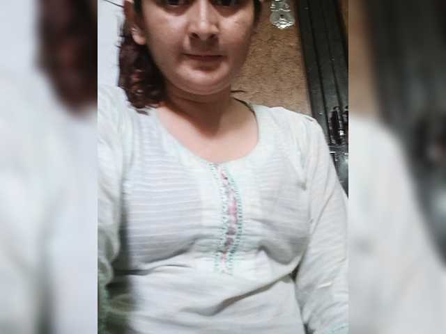 Khadija3 live cam on BongaCams