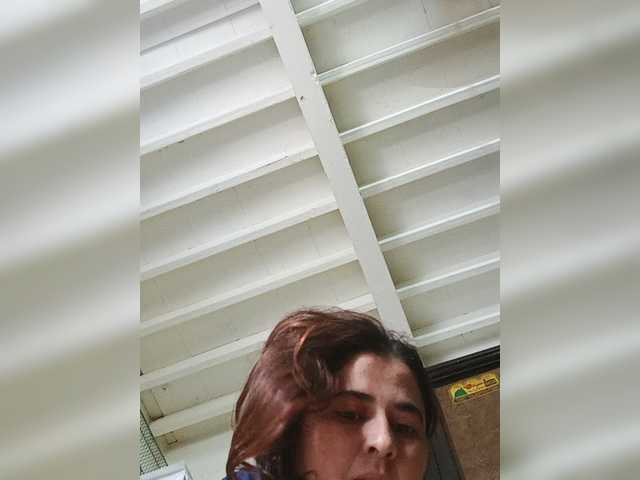 Khadija3 live cam on BongaCams