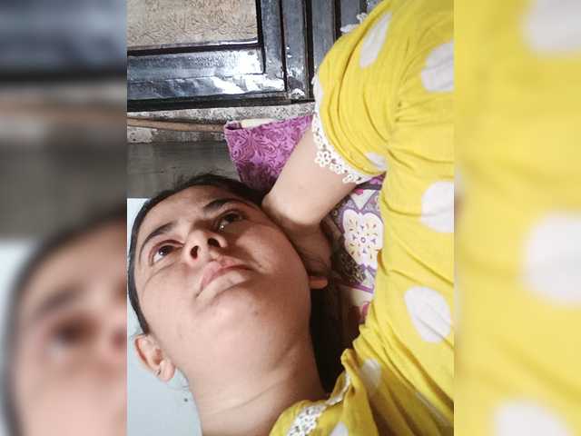 Khadija3 live cam on BongaCams