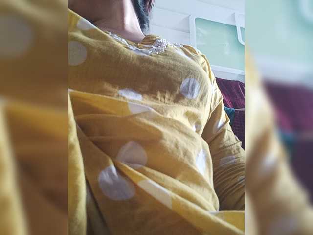 Khadija3 live cam on BongaCams