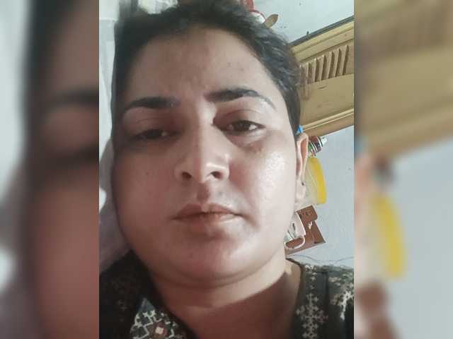 Khadija3 live cam on BongaCams