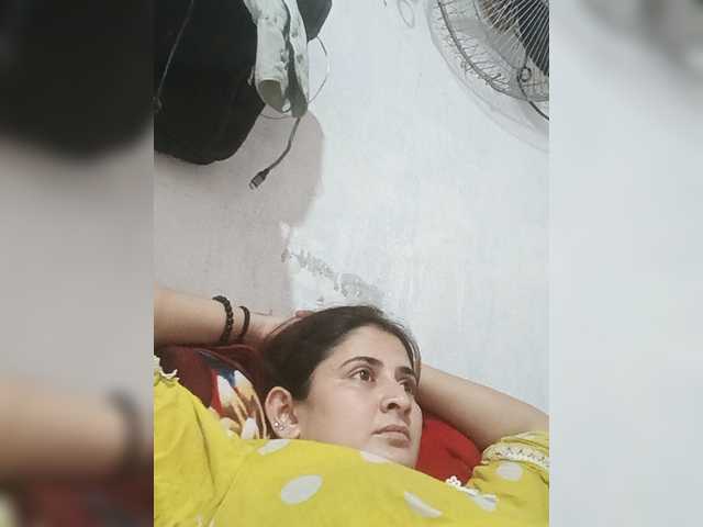 Khadija3 live cam on BongaCams