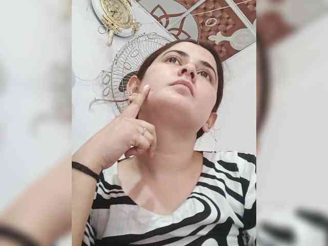 Khadija3 webcam