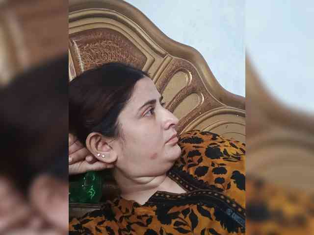 Khadija3 webcam
