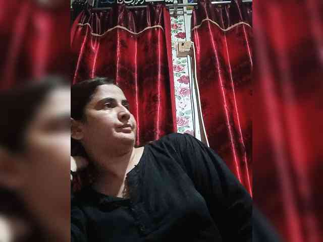 Khadija3 webcam