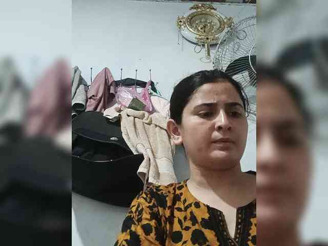 Khadija3 webcam