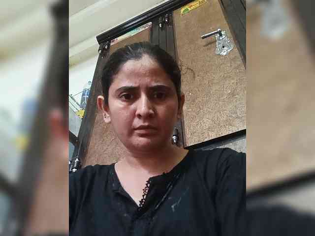 Khadija3 webcam