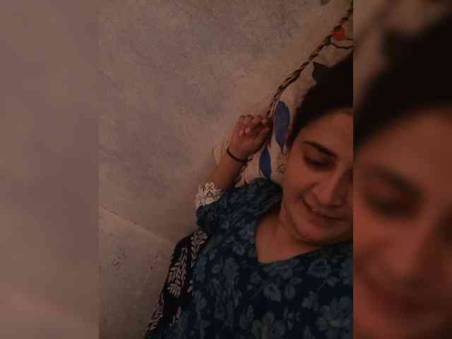 Khadija3 webcam