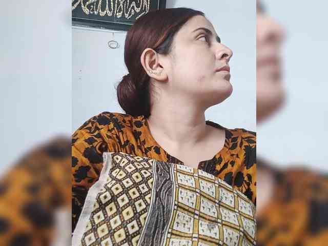 Khadija3 webcam