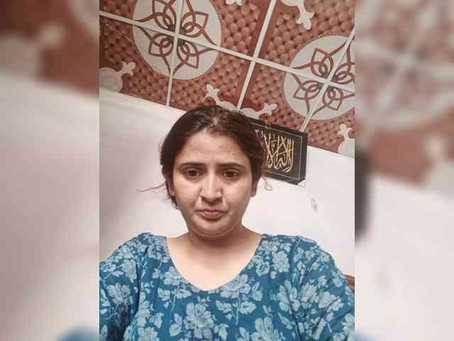 Khadija3 webcam
