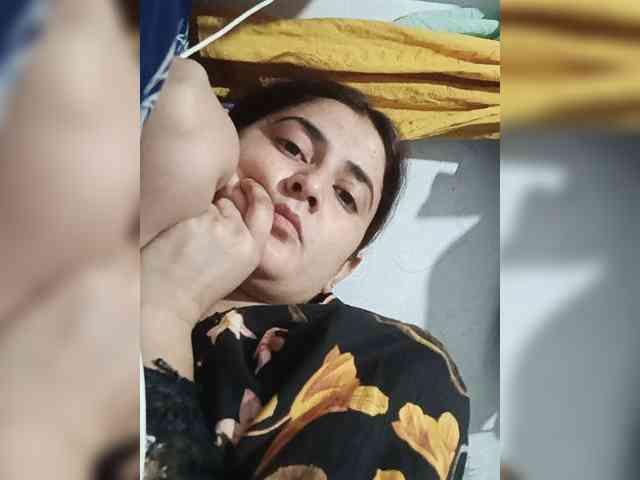 Khadija3 webcam