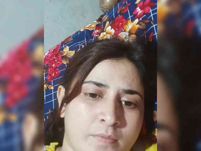 Khadija3 webcam