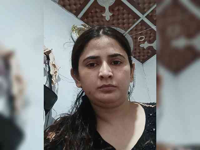 Khadija3 webcam