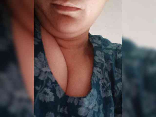 Khadija3 webcam