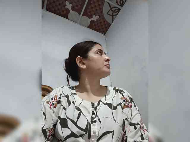 Khadija3 webcam
