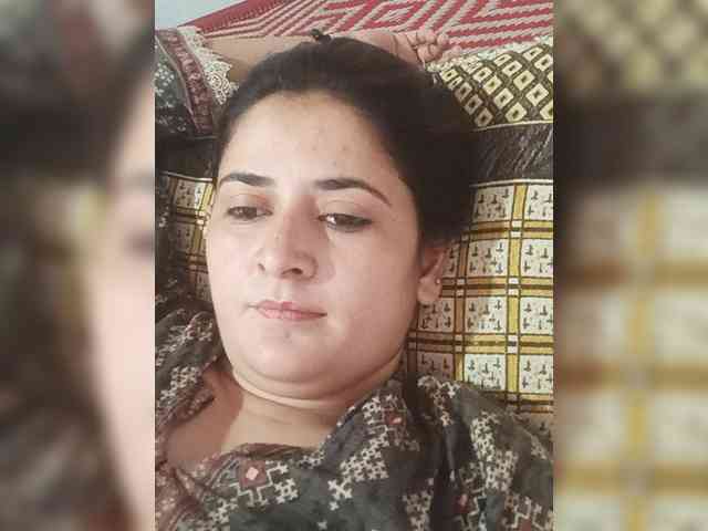 Khadija3 webcam
