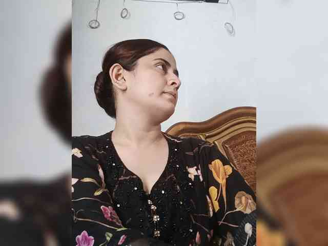 Khadija3 webcam