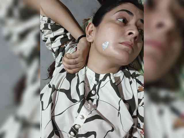 Khadija3 webcam