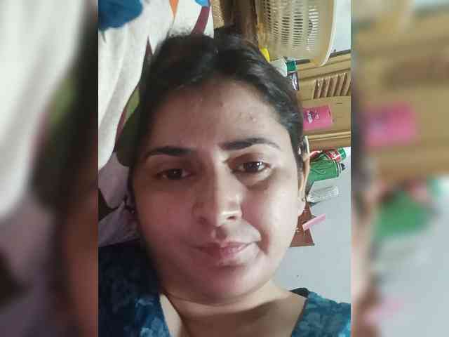 Khadija3 webcam