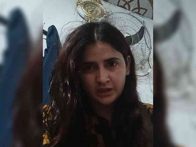 Khadija3 webcam