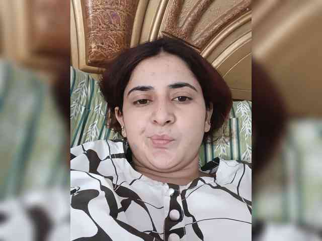 Modèle: Khadija3