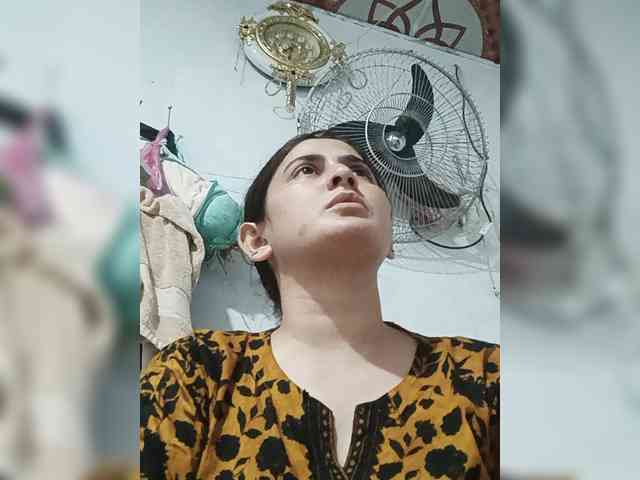 Modèle: Khadija3